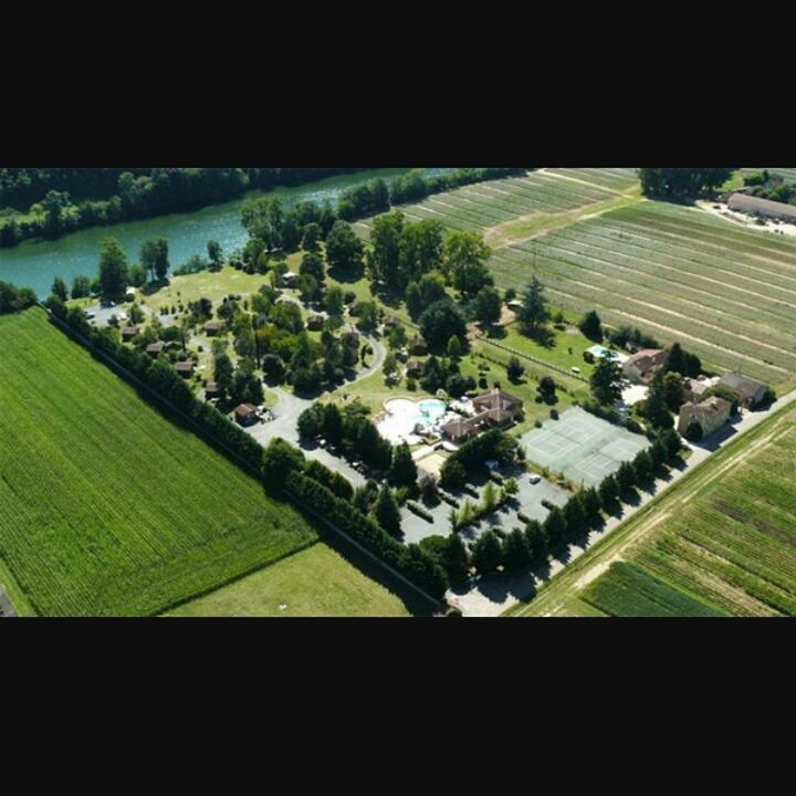 Готель Domaine De Guillalmes Fumel Екстер'єр фото